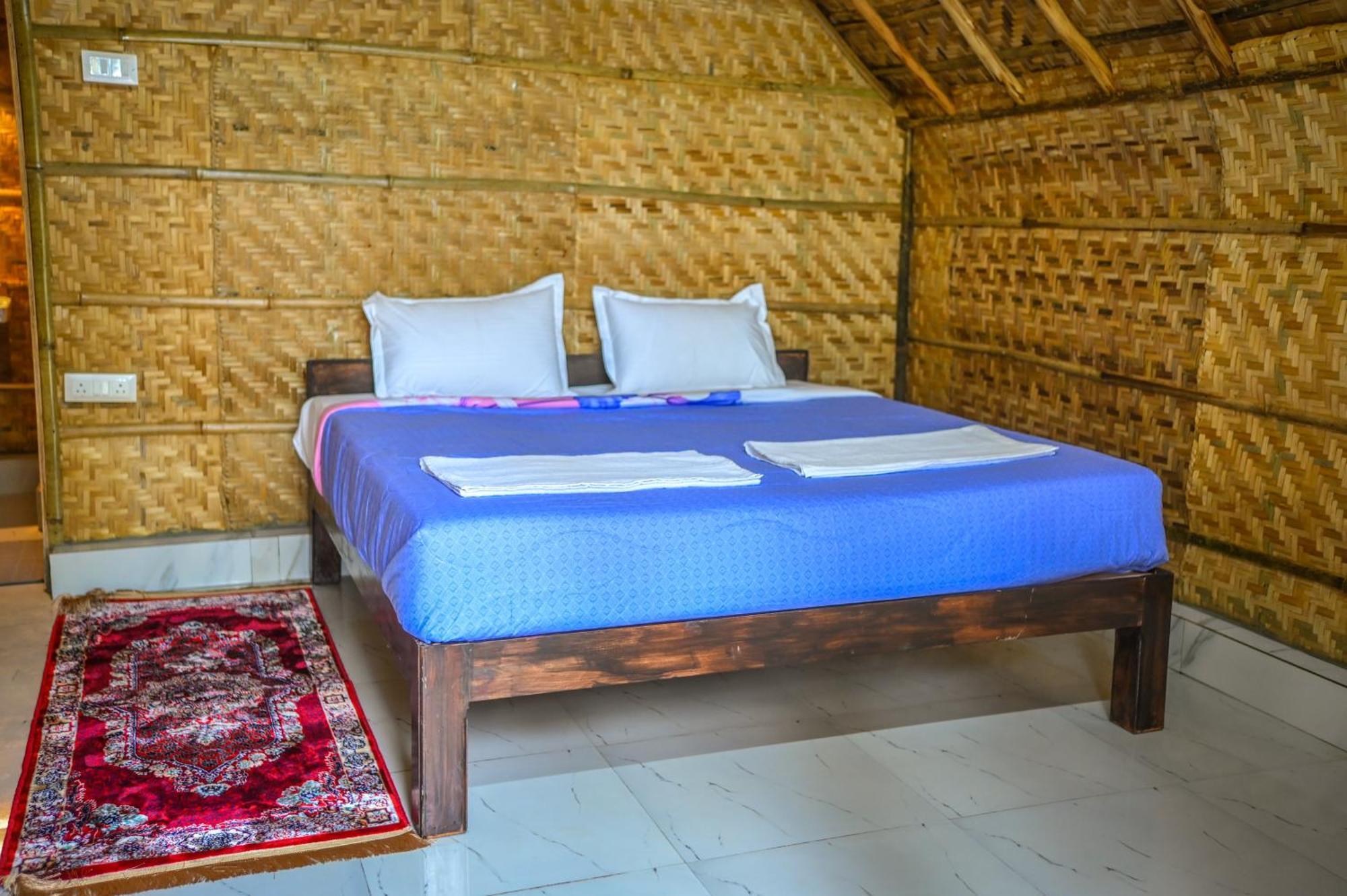 Tamarind Tree Way Side Amenities Hotel Хоспет Екстериор снимка