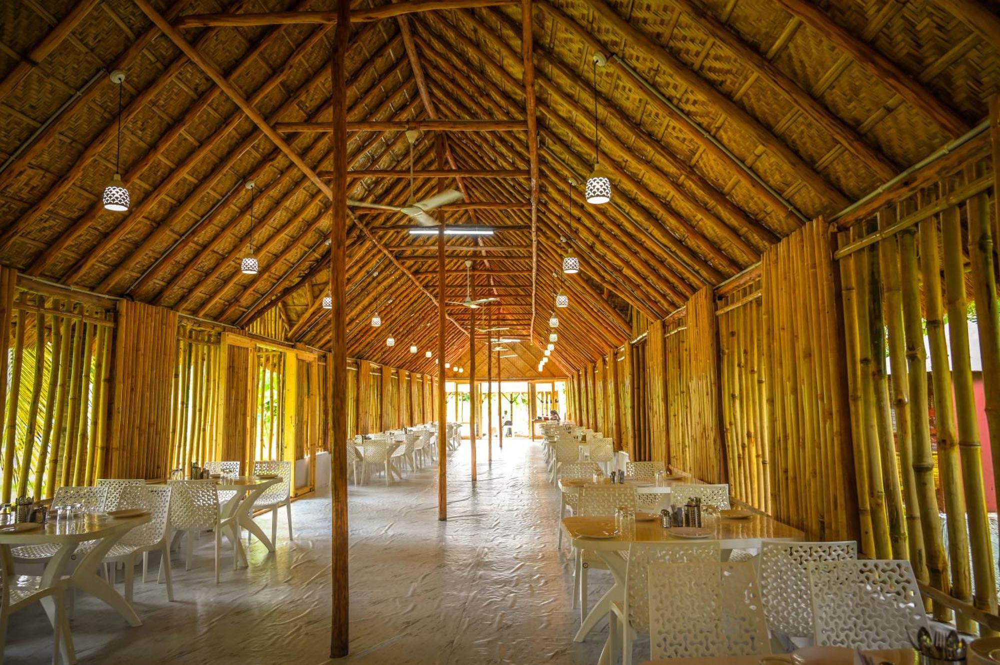 Tamarind Tree Way Side Amenities Hotel Хоспет Екстериор снимка